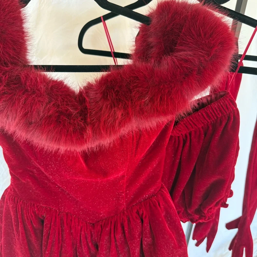 Nana Jacqueline Candice Velvet Dress (Red) - Picture 6 of 7